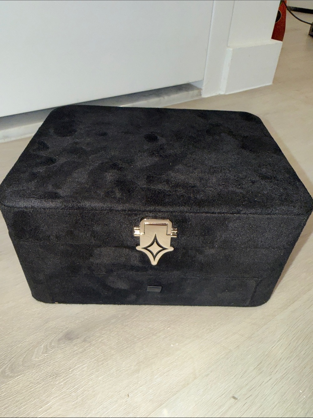 Half Magic PR Box - Picture 2 of 7